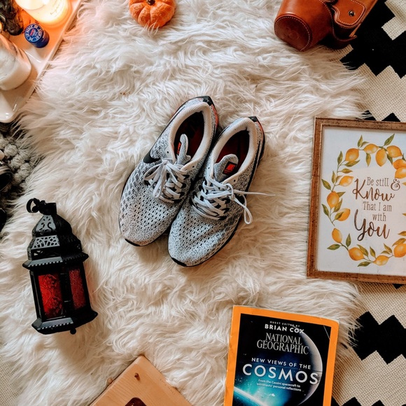 Nikes sport shoes - Picture 1 of 3